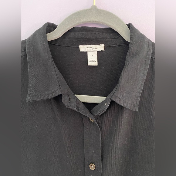 Daily Ritual | Women's Tencel Oversized Short-Sleeve Button-Front Shirt - Picture 10 of 11